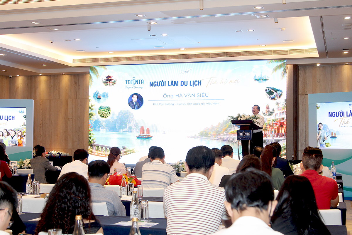 Thứ trưởng Nguyễn Huy Dũng: người làm du lịch thế hệ mới cần biết ứng dụng AI, kiểm chứng thông tin và kết nối dịch vụ