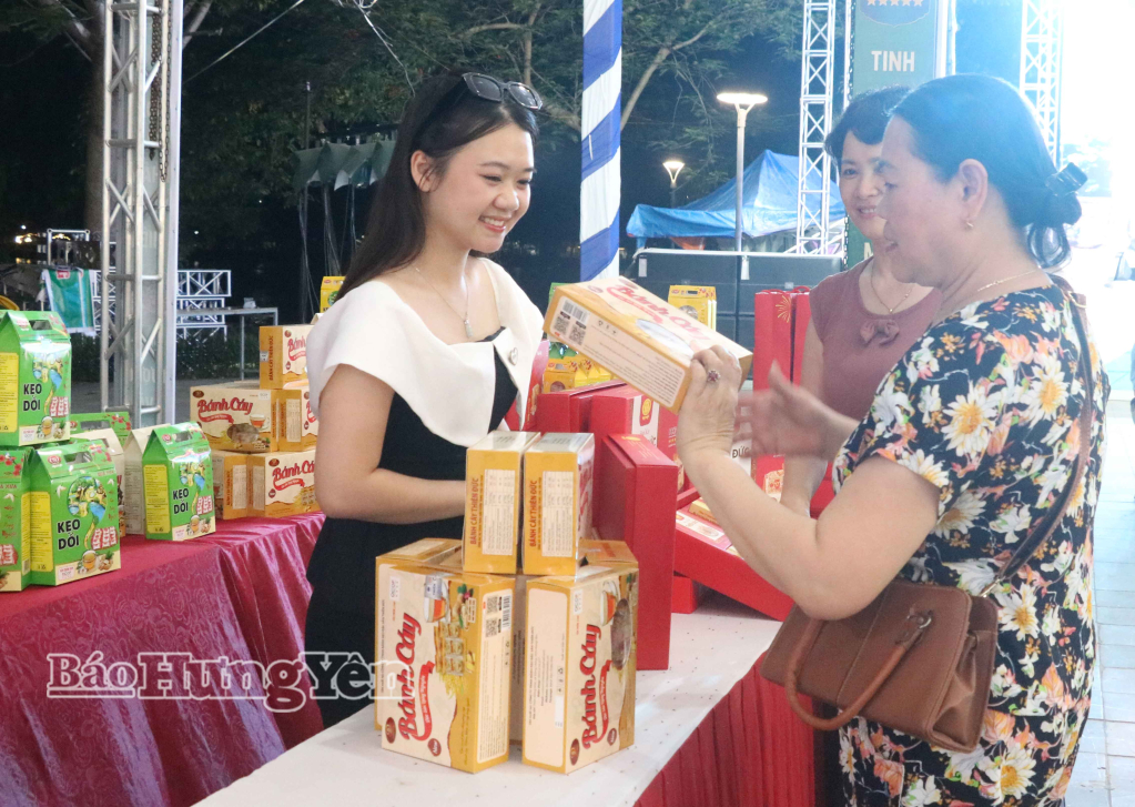 Phố đi bộ Nam Hoà: Điểm hẹn văn hoá, du lịch giữa lòng phố Hiến
